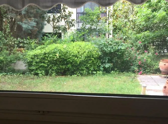 Cozy Garden 700M From St Luke S Hospital