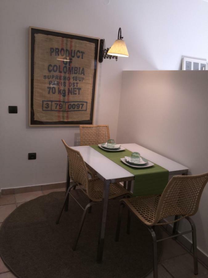 Cozy Garden 700m From St Luke S Hospital Apartment