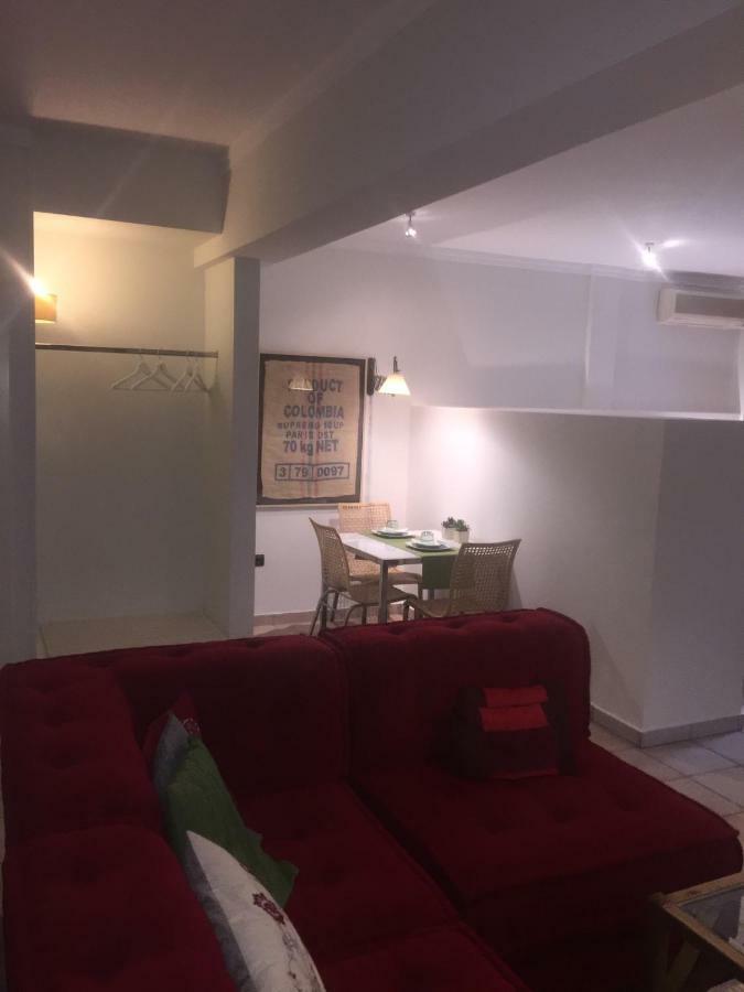 Cozy Garden 700m From St Luke S Hospital *
